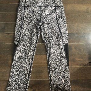 Lululemon leggings, size 6